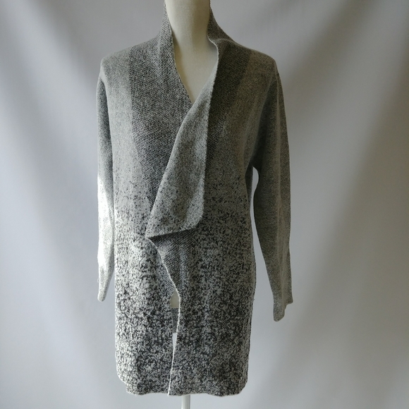 3/$30 Brian Bailey Open Gray Sparkle Cardigan NWOT - Picture 2 of 9